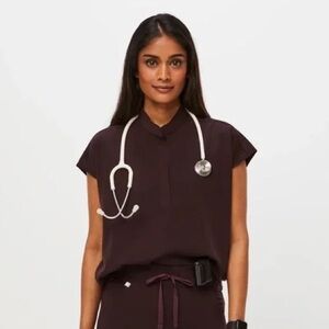 Figs Women's Rafaela Oversized Scrub Top Espresso Medium
